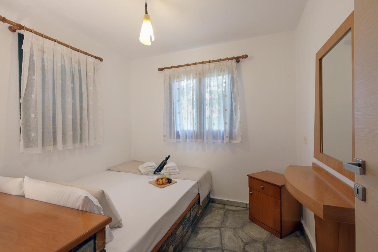Maistrali Apartments Ormos Panagias Eksteriør billede